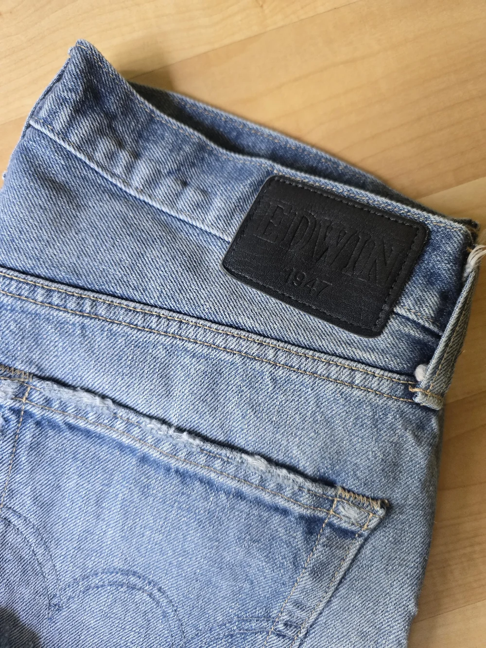 Edwin Raymon Selvedge Men's Blue Distressed Jeans with Paint Splatter Size 32